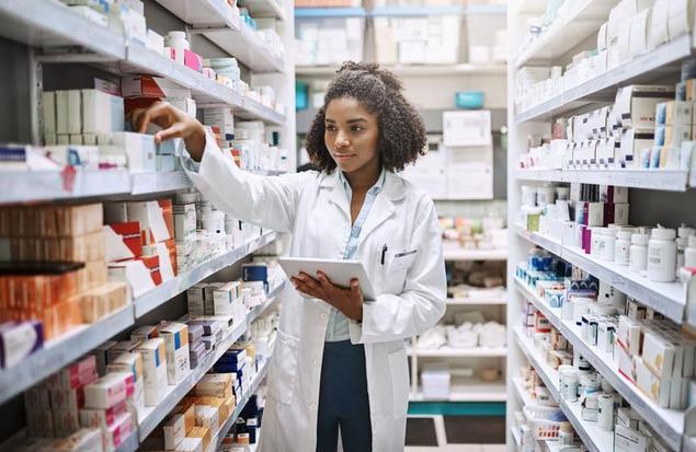 How to Become a Pharmacist